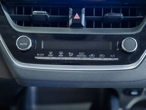 Used 2023 Toyota Corolla LE image 19