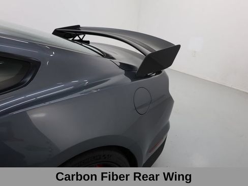 Used 2022 Ford Mustang Shelby GT500 w/ Carbon Fiber Track Pack RWD image 18