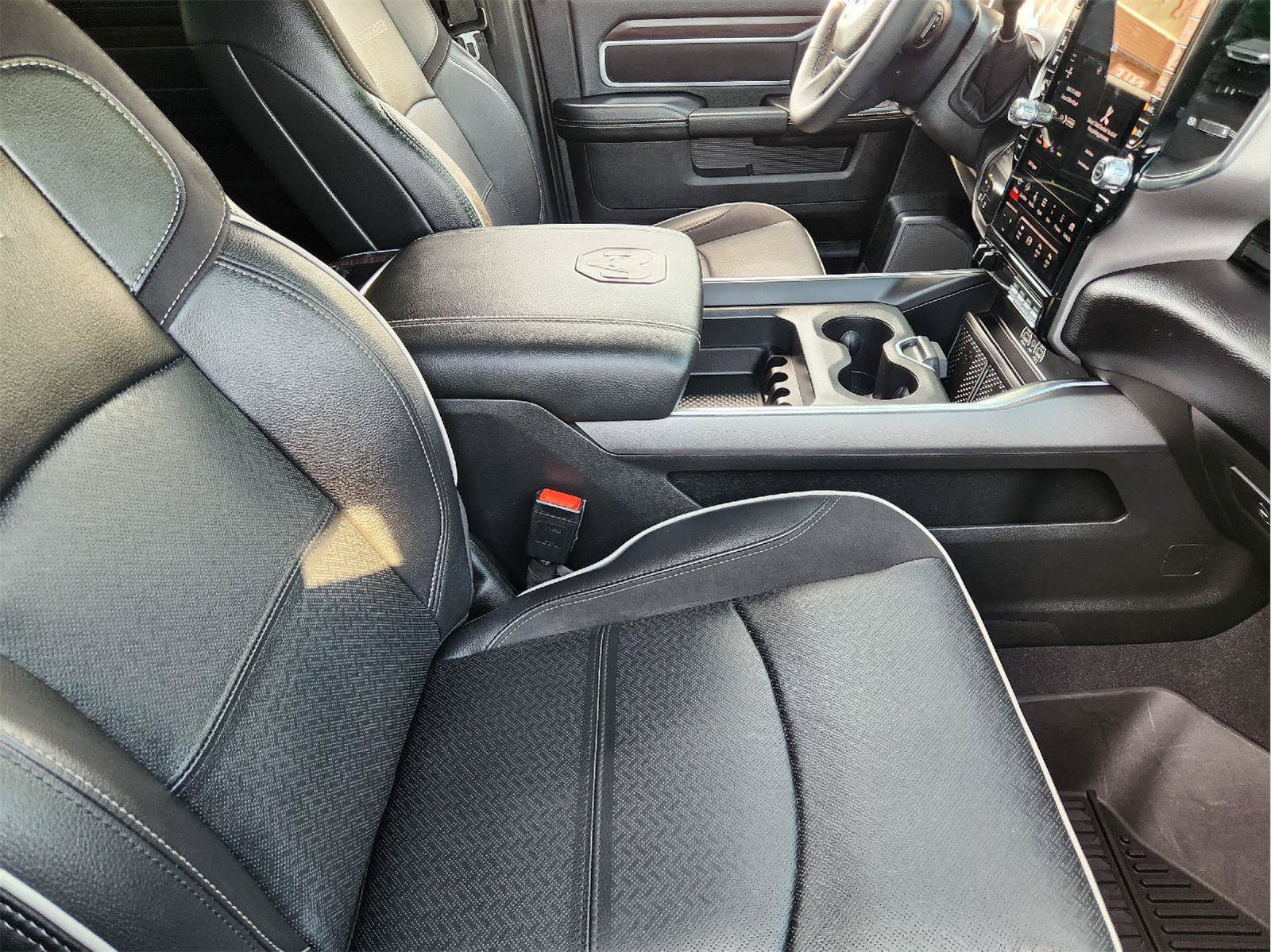 Used 2025 RAM 2500 Laramie AWD/4WD image 9