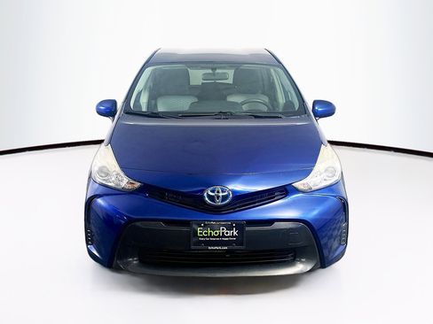 Used 2017 Toyota Prius V Two image 2