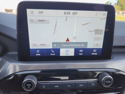 Used 2022 Ford Escape Titanium w/ Class II Trailer Tow Package image 42