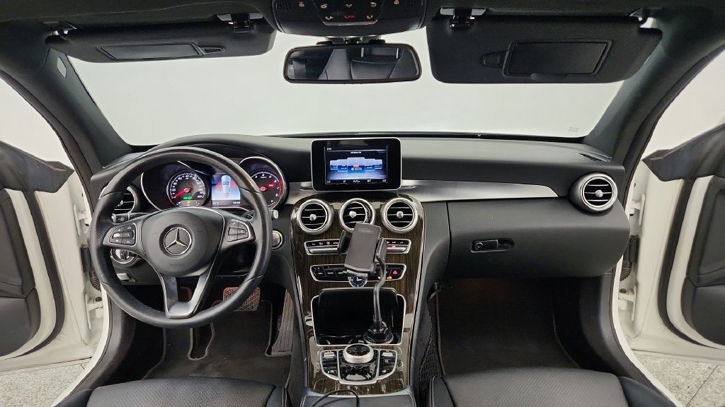 Used 2018 Mercedes-Benz C 300 Coupe image 29