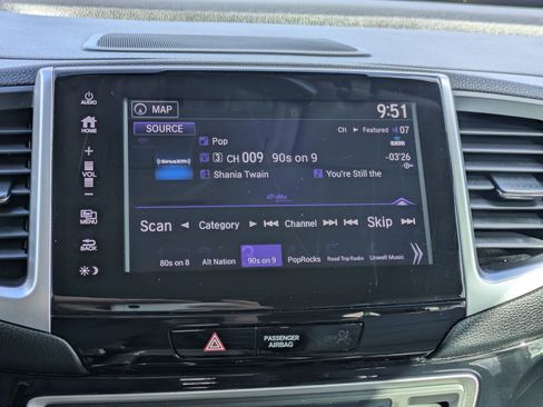 Used 2018 Honda Pilot Touring image 25