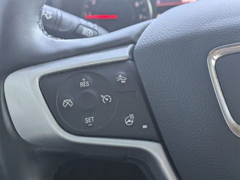 Used 2023 GMC Terrain SLT image 30