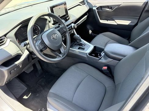 Used 2025 Toyota RAV4 XLE FWD image 19