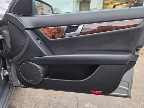 Used 2013 Mercedes-Benz C 300 4MATIC Sedan image 19