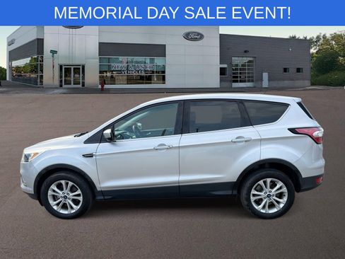 Used 2017 Ford Escape SE AWD/4WD image 7