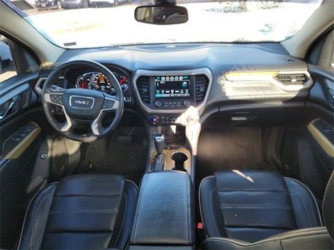 Used 2017 GMC Acadia Denali w/ Technology Package image 8