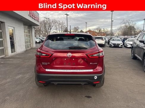 Used 2022 Nissan Rogue Sport SL image 3