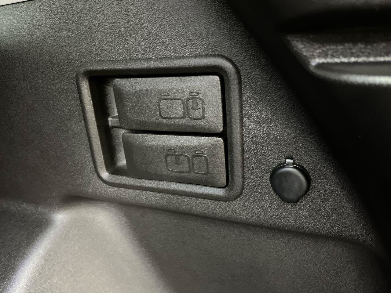 Used 2023 GMC Terrain SLE w/ Driver Convenience Package AWD/4WD image 28
