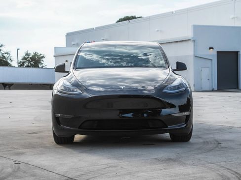 Used 2024 Tesla Model Y Performance AWD/4WD image 2