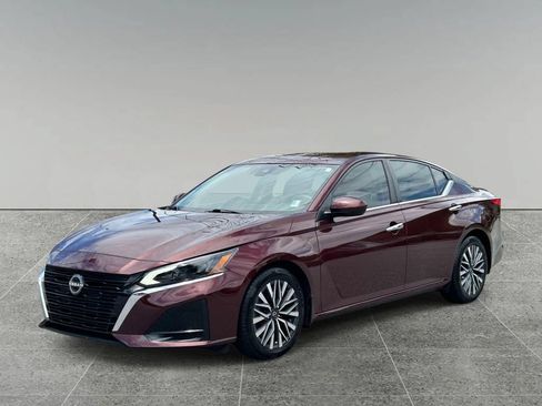 Used 2023 Nissan Altima 2.5 SV FWD image 1
