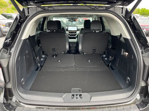 New 2026 Ford Explorer Active w/ Active Comfort Package AWD/4WD image 13
