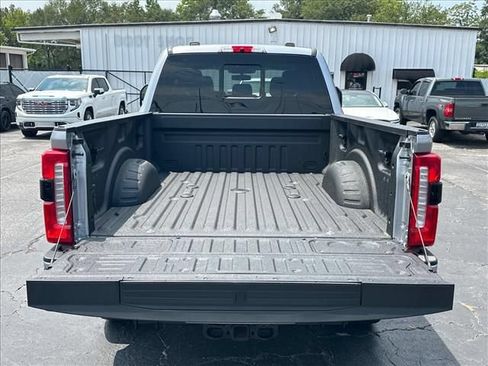 Used 2024 Ford F250 Lariat w/ Lariat Ultimate Package AWD/4WD image 11