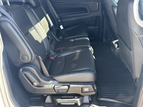 Used 2023 Honda Odyssey EX-L image 16