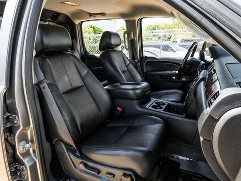 Used 2012 Chevrolet Avalanche LT w/ All-Star Edition image 29