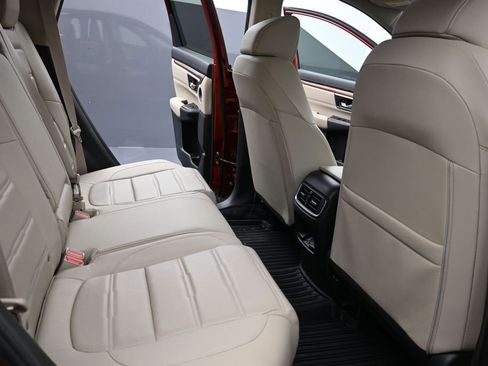 Used 2018 Honda CR-V Touring image 18