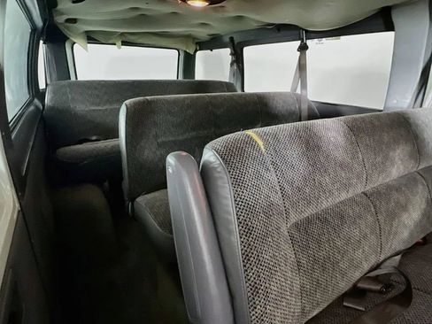 Used 2000 Dodge B3500 RWD image 23