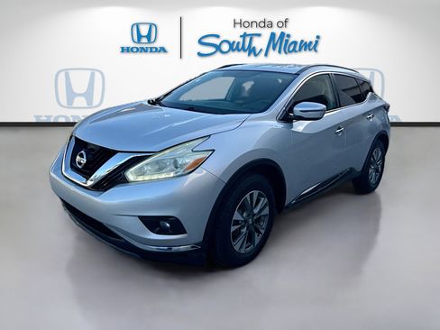 Used 2017 Nissan Murano SV FWD image 3