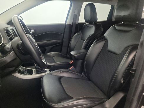 Used 2018 Jeep Compass Latitude w/ Cold Weather Group AWD/4WD image 17
