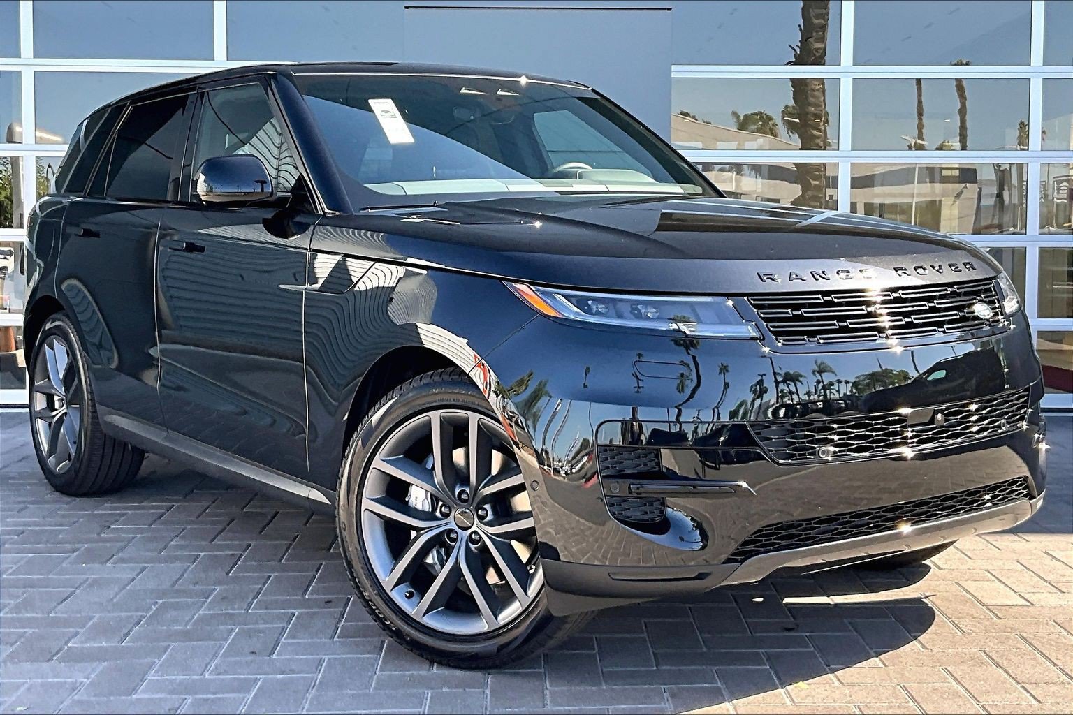 New 2027 Land Rover Range Rover Sport SE AWD/4WD image 2