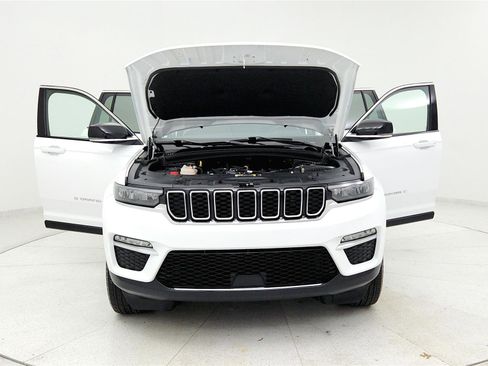 Used 2023 Jeep Grand Cherokee Limited image 35