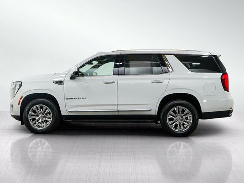 Used 2025 GMC Yukon Denali AWD/4WD image 3