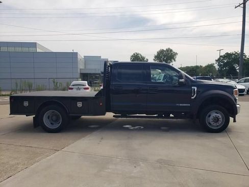 Used 2022 Ford F550 4x4 Crew Cab Super Duty w/ XLT Value Package image 3