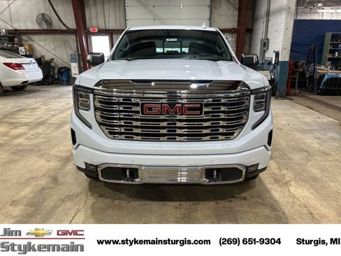 New 2026 GMC Sierra 1500 Denali w/ Technology Package AWD/4WD image 15