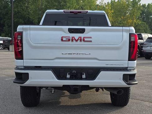 New 2026 GMC Sierra 2500 Denali w/ Denali Reserve Package AWD/4WD image 17