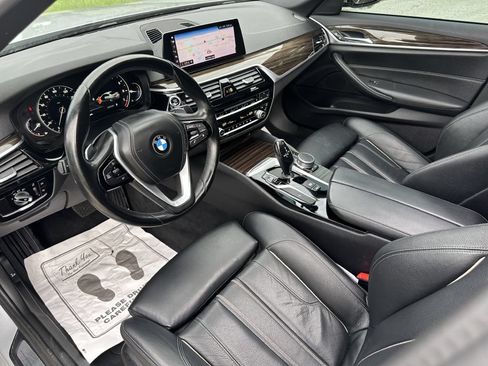 Used 2019 BMW 530i xDrive w/ Convenience Package AWD/4WD image 8