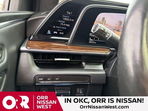 Used 2021 Cadillac Escalade ESV Premium Luxury Platinum image 27