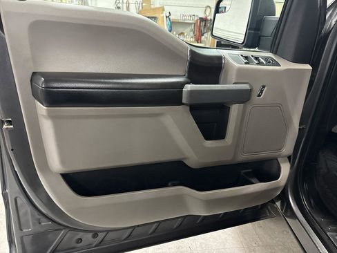 Used 2018 Ford F150 XLT image 26