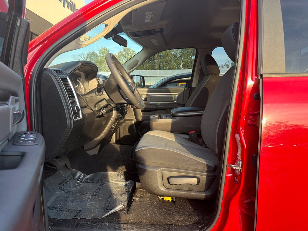 Used 2021 RAM 1500 Classic SLT AWD/4WD image 6