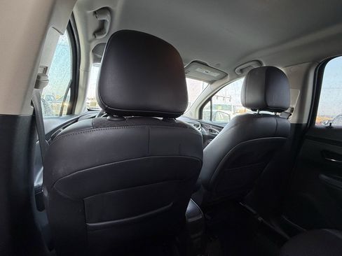 Used 2020 Buick Encore Preferred image 25