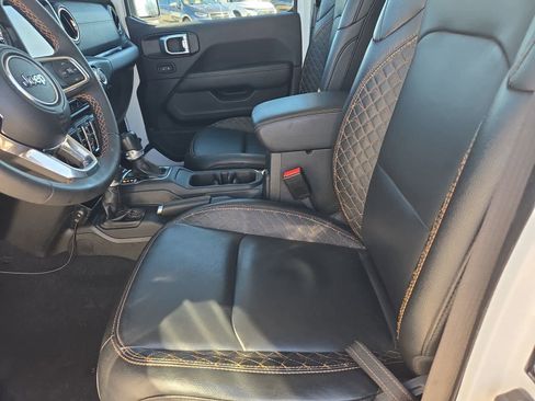 Used 2023 Jeep Gladiator Overland image 13