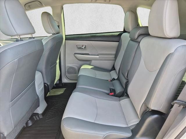 Used 2015 Toyota Prius V Four FWD image 17