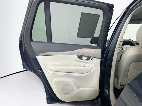 Used 2023 Volvo XC90 B6 Plus AWD/4WD image 28