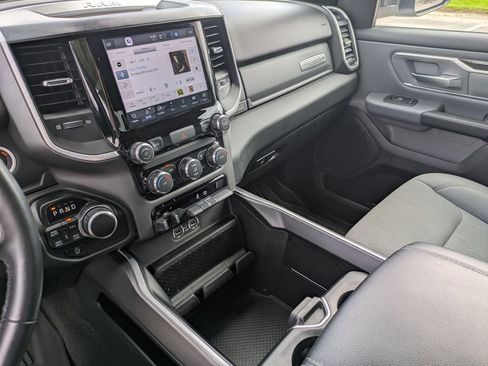 Used 2022 RAM 1500 Big Horn AWD/4WD image 22