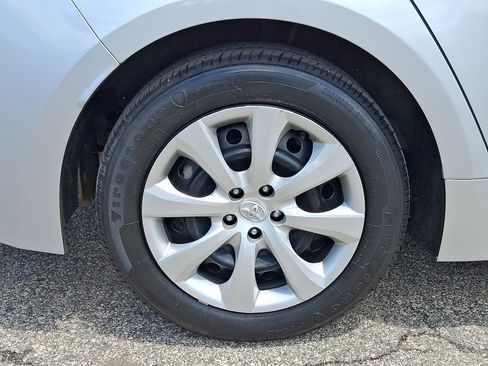 Used 2024 Toyota Corolla LE FWD image 7