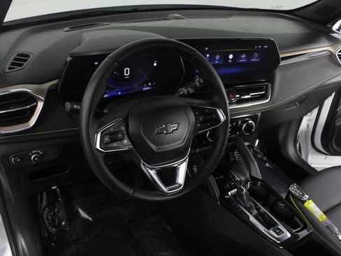 Used 2024 Chevrolet TrailBlazer ACTIV w/ Convenience Package image 9