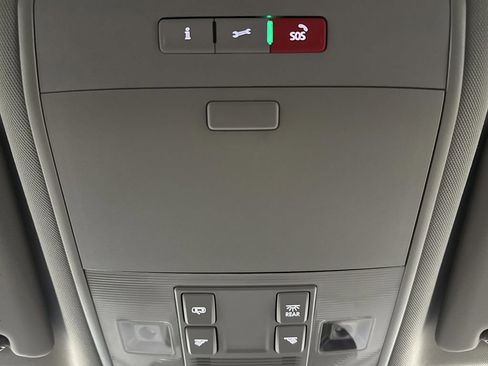 Used 2022 Volkswagen Atlas SE image 24