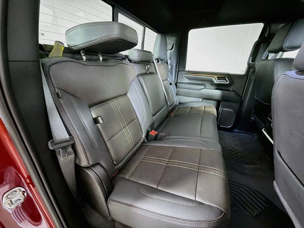 Used 2025 Chevrolet Silverado 2500 High Country w/ Technology Package AWD/4WD image 25