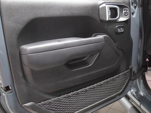 Used 2024 Jeep Wrangler Rubicon w/ Safety Group image 31