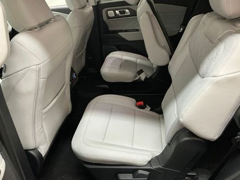 New 2026 Ford Explorer Platinum w/ LUX Leather Package AWD/4WD image 12