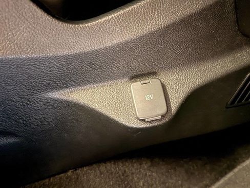 Used 2019 Ford Edge Titanium w/ Equipment Group 301A image 26