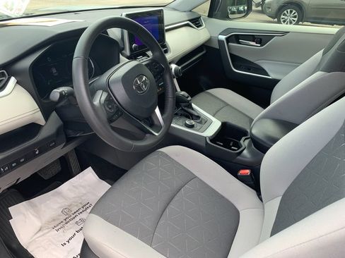 Used 2024 Toyota RAV4 XLE w/ Convenience Package AWD/4WD image 11