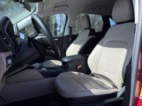 Used 2021 Ford Escape SEL w/ Technology Package image 11