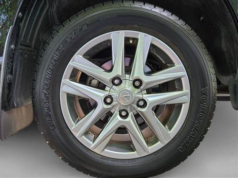 Used 2013 Lexus LX 570 4WD w/ Luxury Pkg w/Pre-crash image 24