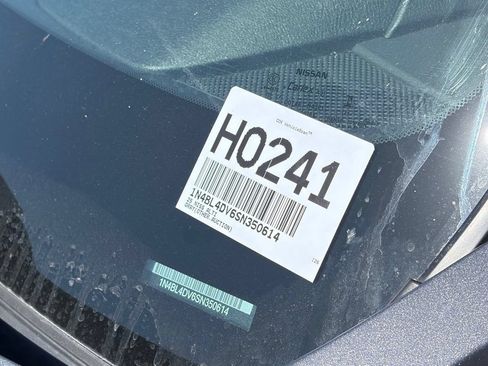 Used 2025 Nissan Altima 2.5 SV FWD image 13